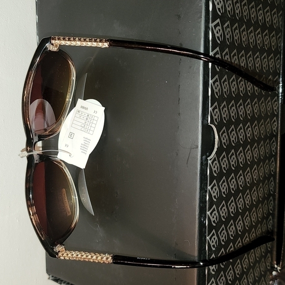 Designer sunglasses - Picture 5 of 8
